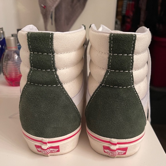 Vans High Tops Green and Cream Suede Sneakers Old Skools - Picture 9 of 11